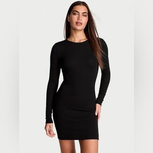 Victoria's Secret Luxe Ribbed Modal Long-Sleeve Mini Slip NWOT, Size L. NWOT.